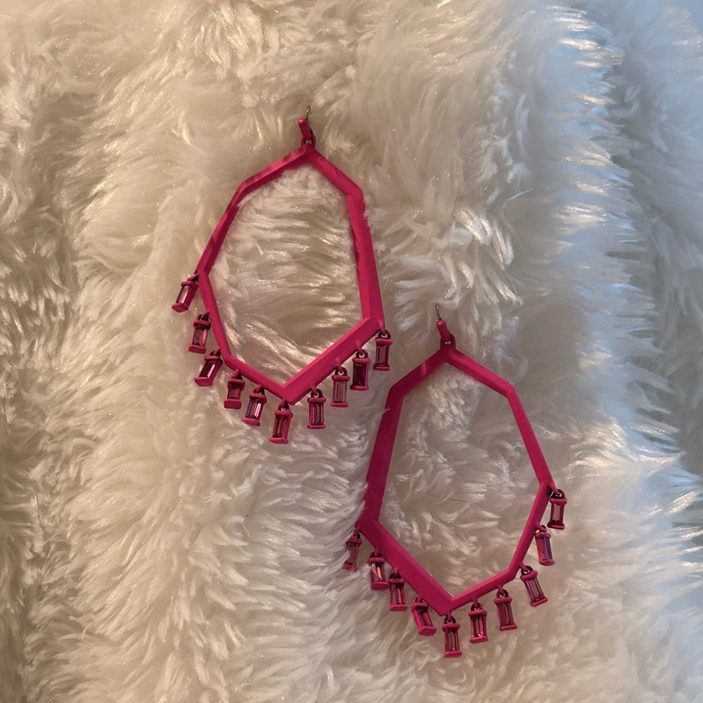 Kendra Scott Fuchsia Geometric Earrings